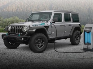 jeep 吉普牧马人 4xe 插电混动 SUV，环保与性能的完美结合