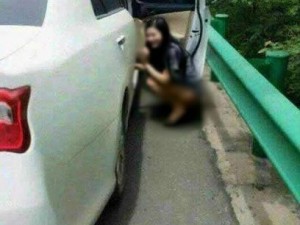 女厕撒尿网站免费看：内急时的免费解决方案？