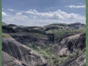 探寻梦幻新世界：诛仙流坡山雷劈点的奇妙之旅